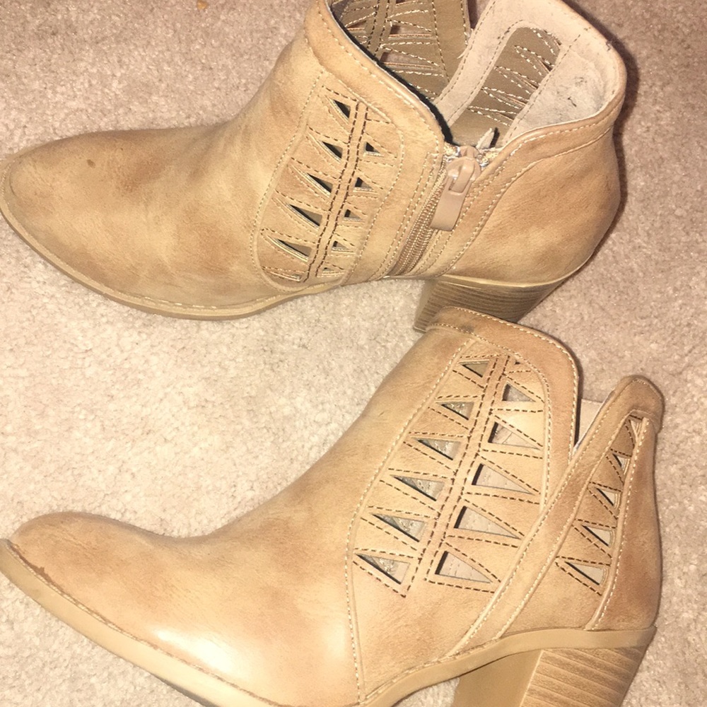 Heeled boots very comfortable